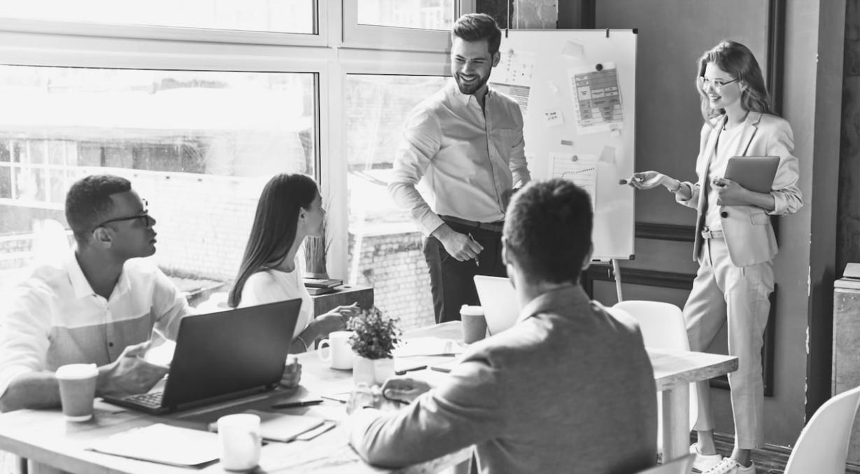 Session de séminaire interactive avec exercices pratiques d'écriture