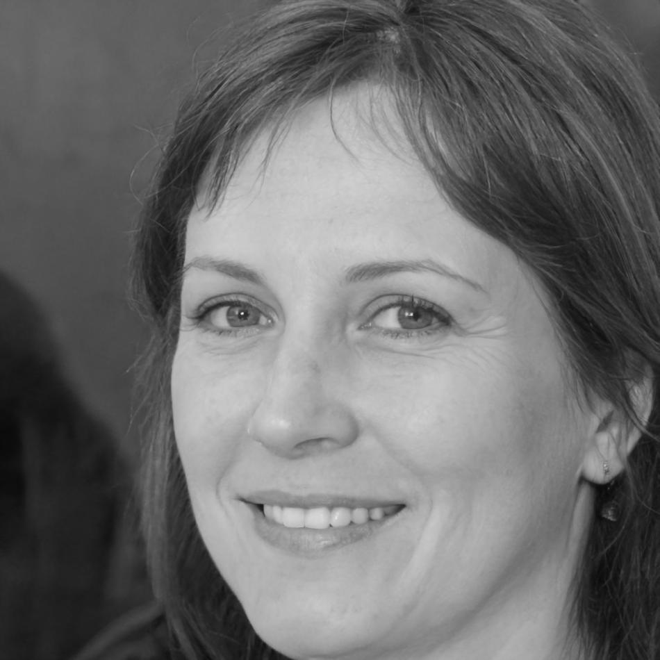 Portrait de l'intervenante Inès Villeneuve