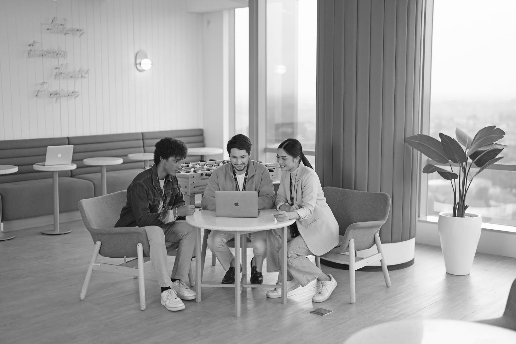 Session intensive d'écriture de scénario avec analyse de structure narrative